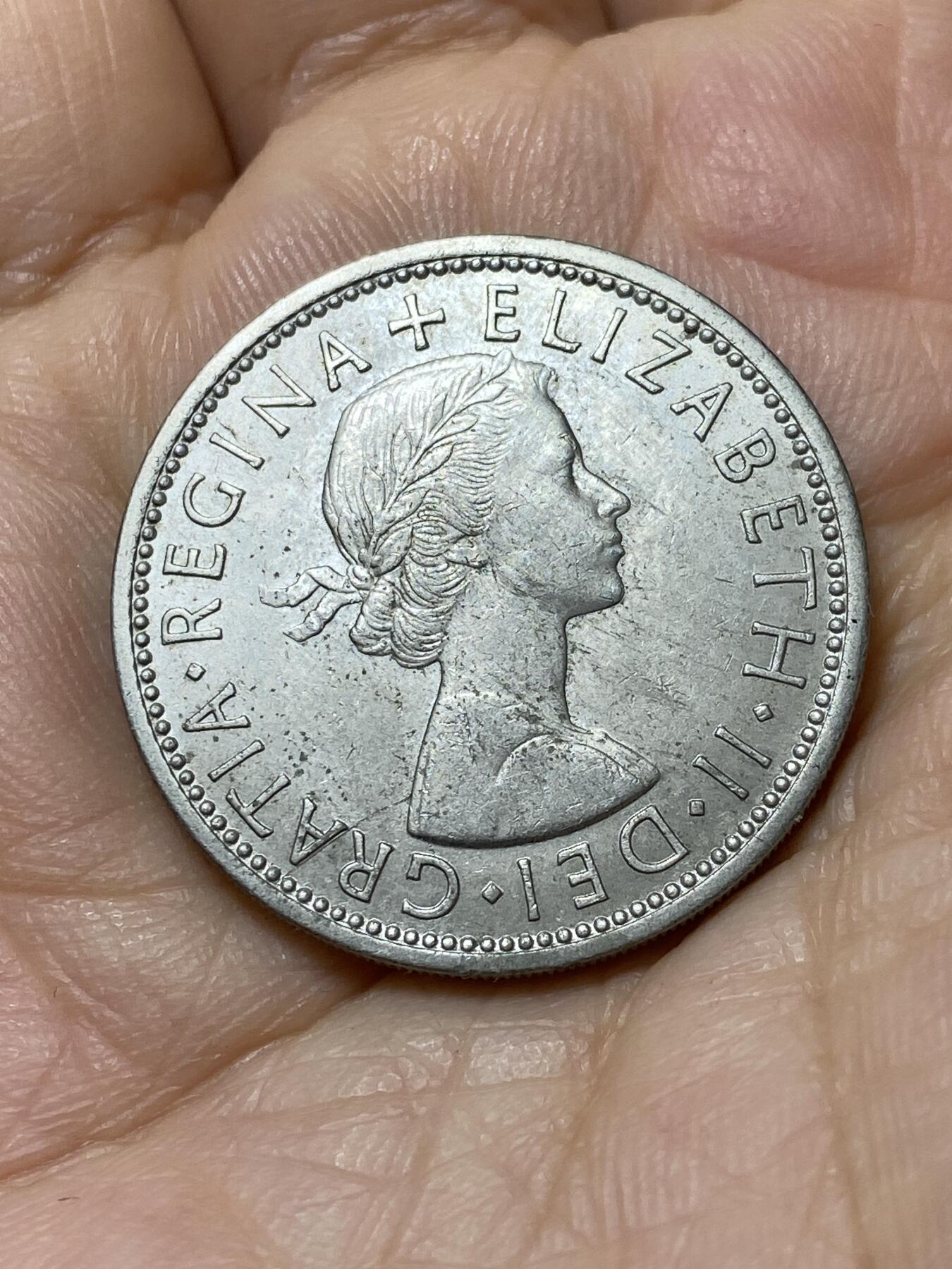 2025年第一百零六场(总第一百三十二场）外国好品散币(免佣金) 英国🇬🇧1967年2先令(伊丽莎白二世青年桂冠第二版，普制币关门年)