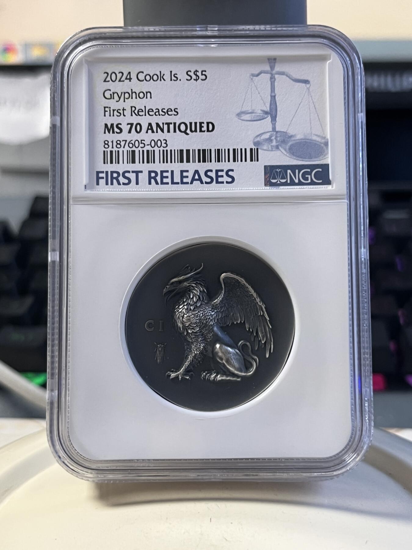 第177期拍卖【长期征集拍品】 首期NGC-MS70 ANTIQUED 库克2024年发行古希腊货币5（超高浮雕狮鹫设计）仿古银币（CIT重现千年货币复刻：1盎司克重，999纯银，33MM，限量999枚，盒证齐全）