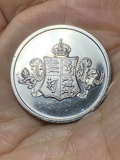 2025年第一百零六场(总第一百三十二场）外国好品散币(免佣金) - 英国🇬🇧精美纪念章(伊丽莎白二世登基40周年红宝石禧纪念)