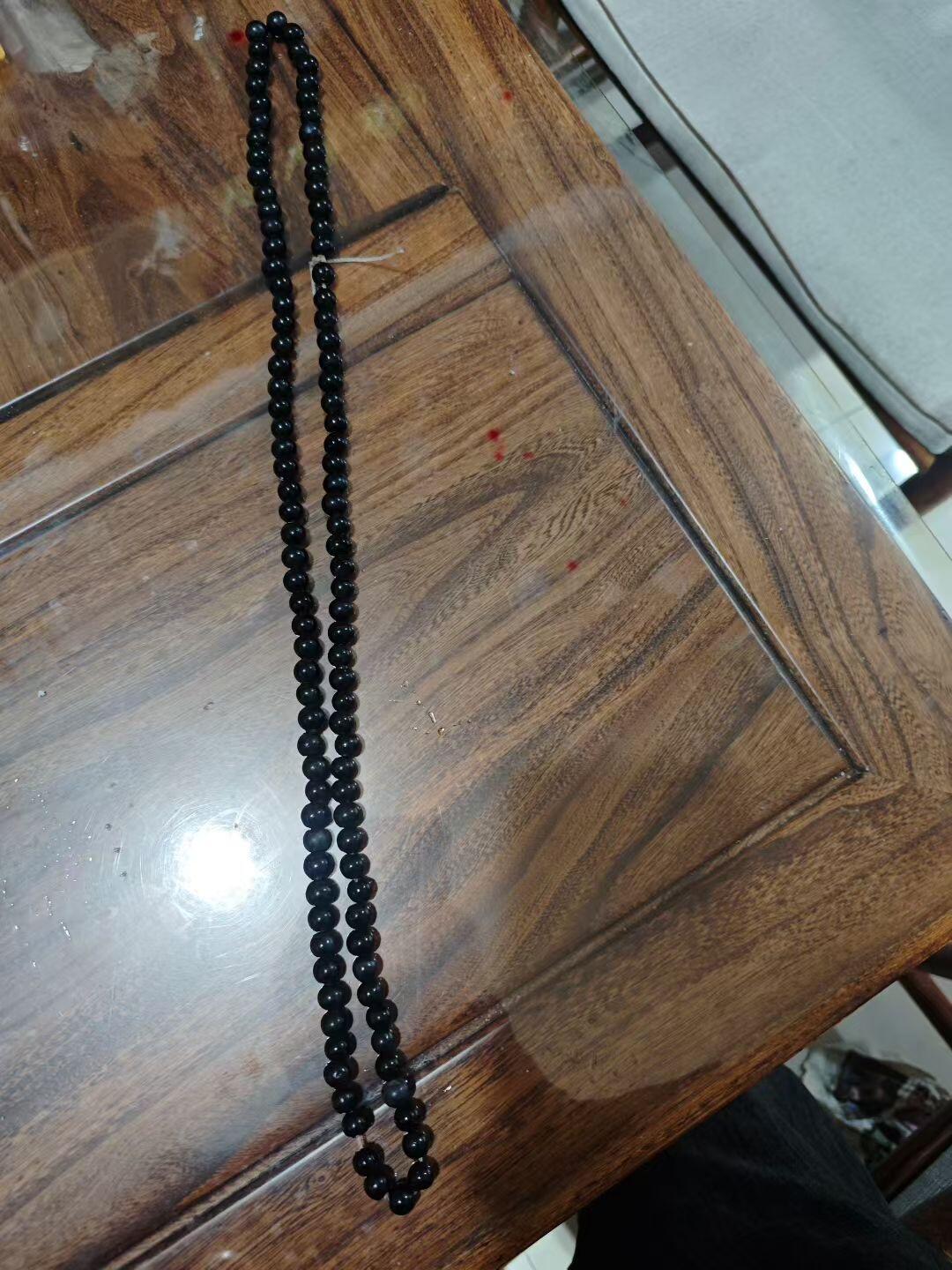 清代帝王绿老琉璃佛珠，108颗，颜色漂亮，包浆自然，老琉璃收藏佳品