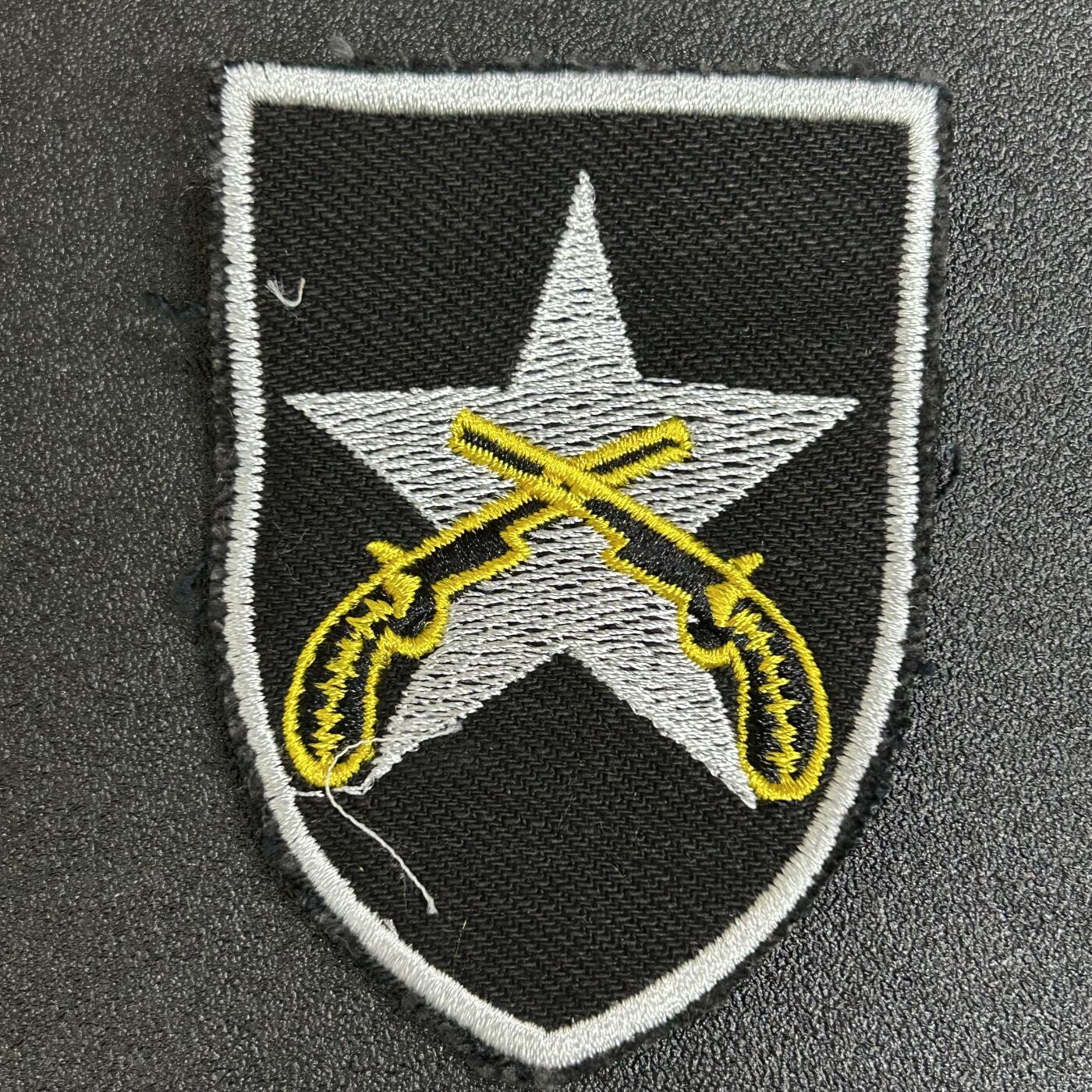 西秦中古拍卖第六十一期 越南战争 越南共和国 南越宪兵臂章 军事警察
