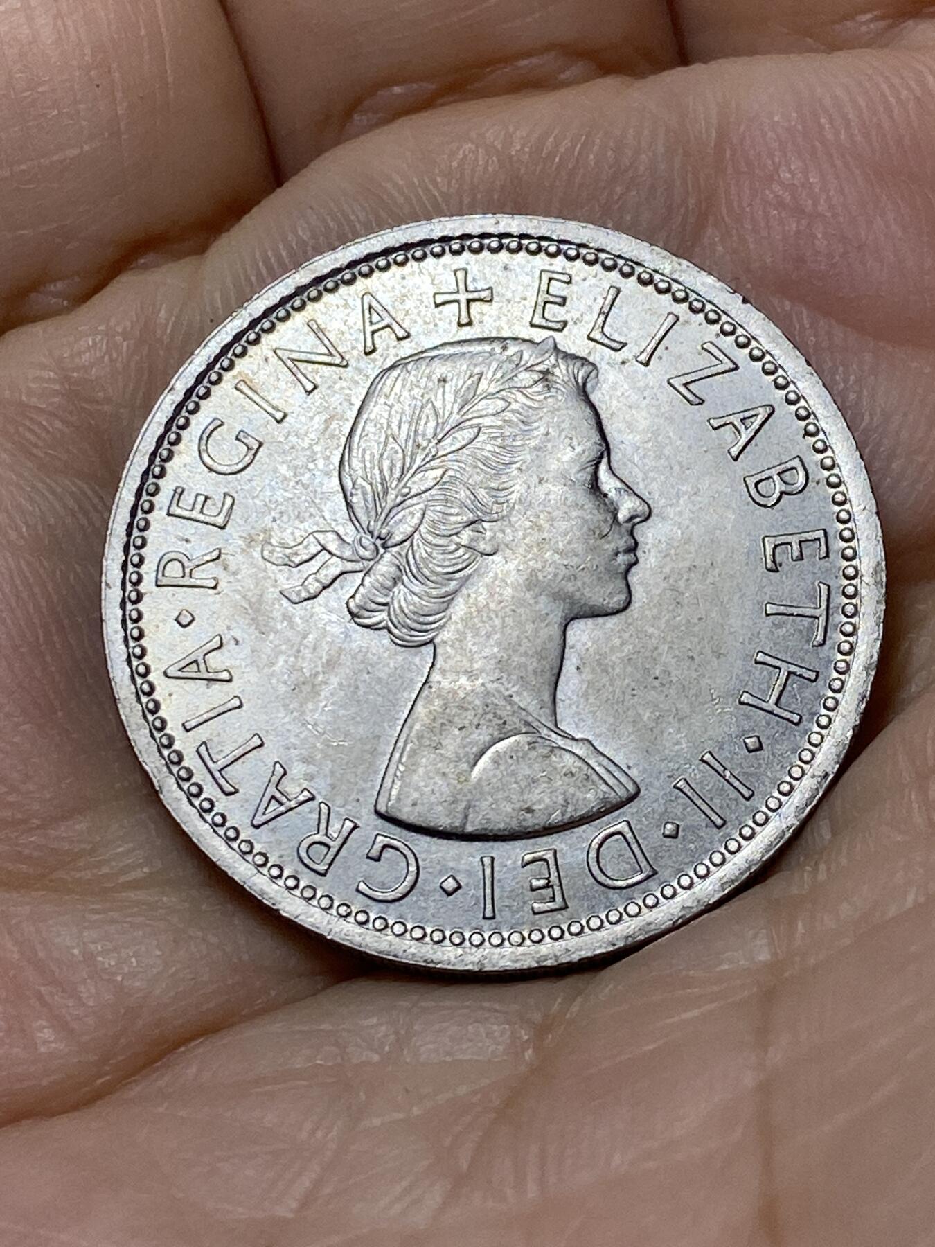 2025年第一百零六场(总第一百三十二场）外国好品散币(免佣金) 英国🇬🇧1966年2先令(伊丽莎白二世青年桂冠第二版)