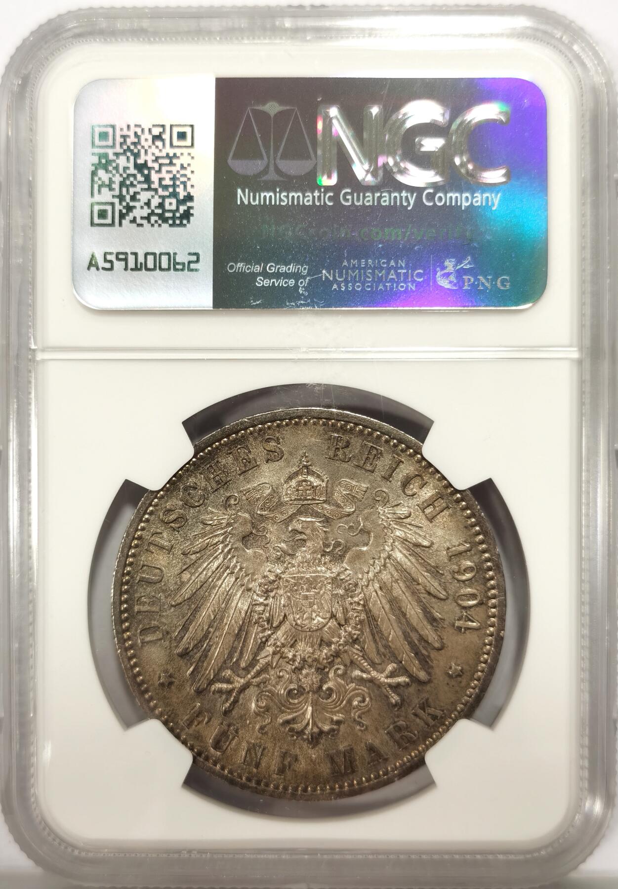 博洋堂世界钱币拍卖第142期（全场包邮） NGC MS65 德国萨克森1904年乔治国王逝世5马克银币，暗金色光泽，底板无丝毫划痕，高分。