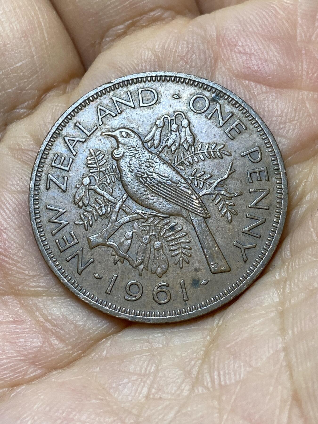 2025年第一百零六场(总第一百三十二场）外国好品散币(免佣金) 新西兰🇳🇿1961年1便士(伊丽莎白二世青年桂冠第二版)