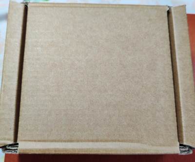 长老汇蛇年精选第五十九场拍卖 2022英国不列颠女神5英镑精制银币，2盎司999银，550枚，盒证全，钢琴烤漆木盒，仪式感十足的英国皇家造币厂包装盒