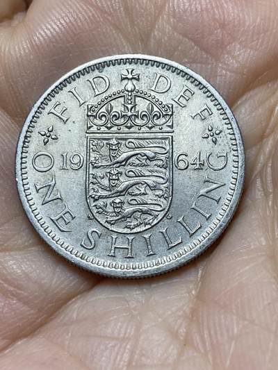 2025年第一百零七场(总第一百三十三场）外国好品散币(免佣金) - 英国🇬🇧1964年1先令(伊丽莎白二世青年桂冠第二版，英格兰盾徽版)