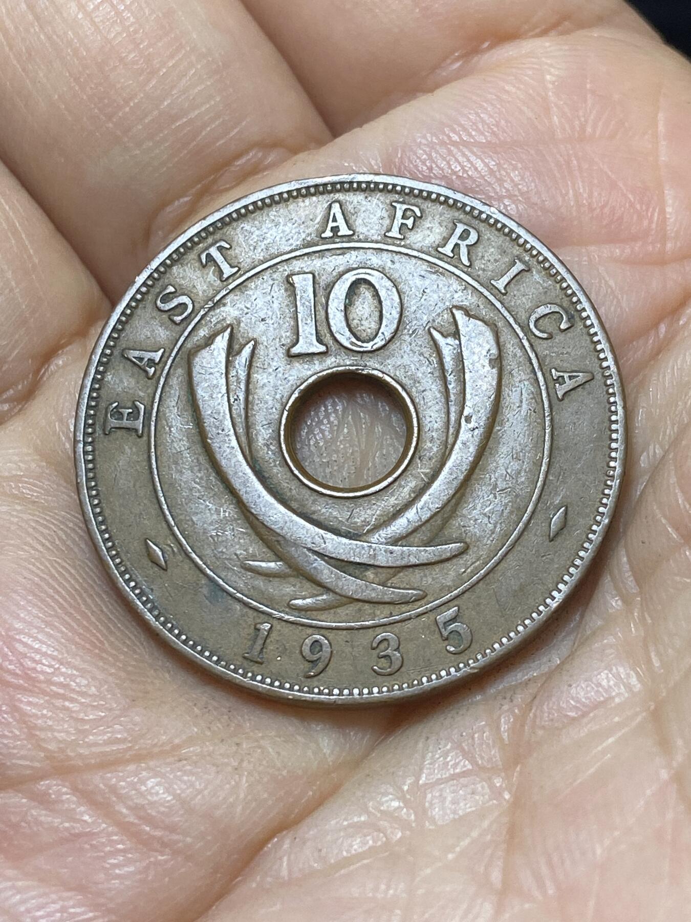 2025年第一百零七场(总第一百三十三场）外国好品散币(免佣金) 英属东非1935年10分(乔治五世时期)