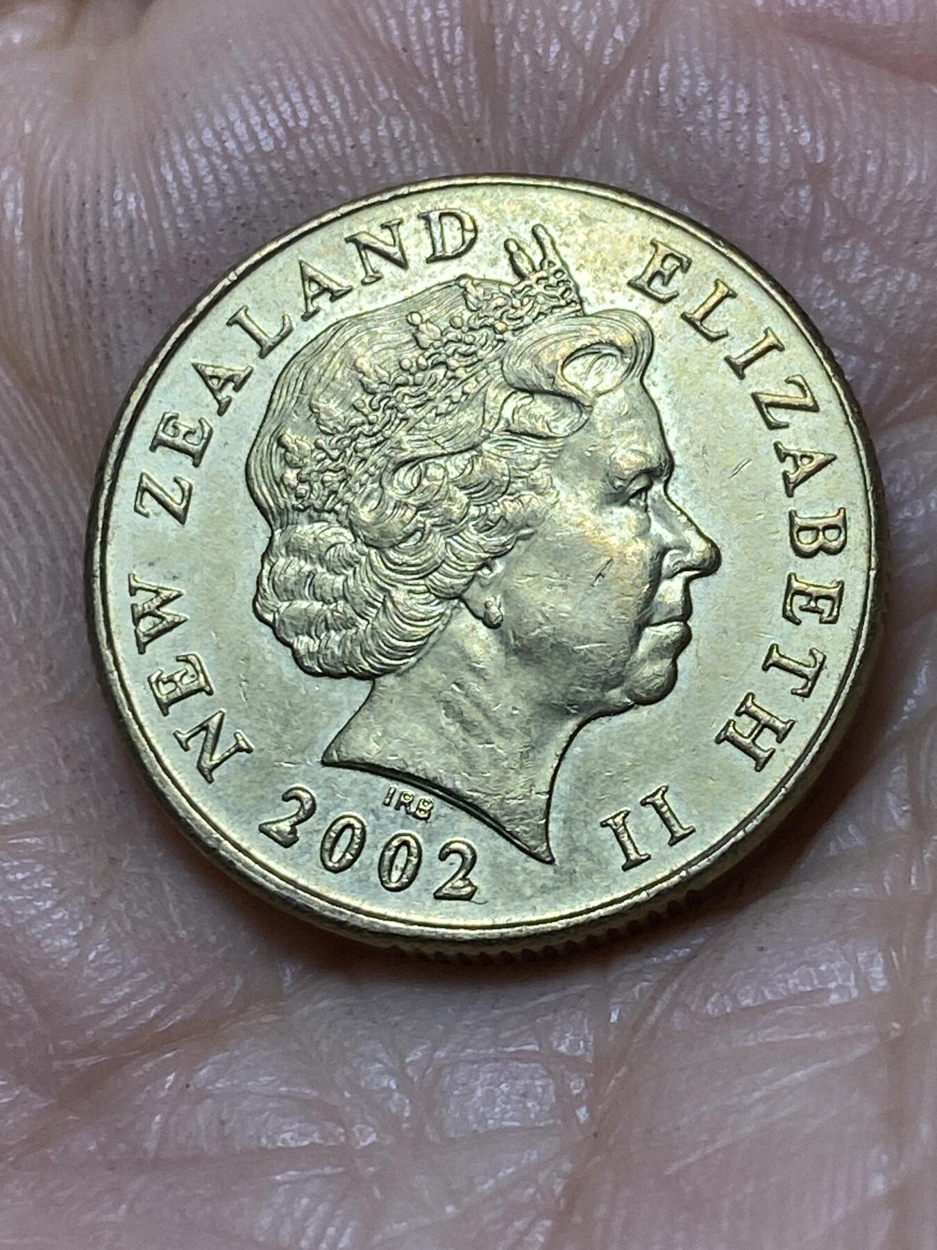 2025年第一百零七场(总第一百三十三场）外国好品散币(免佣金) 新西兰🇳🇿2002年1元(伊丽莎白二世老年)