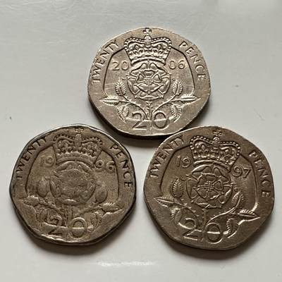 🌹外币初藏🌹🐯2025年第113场  每周二四六晚8️⃣点 接代拍 英国20便士三枚