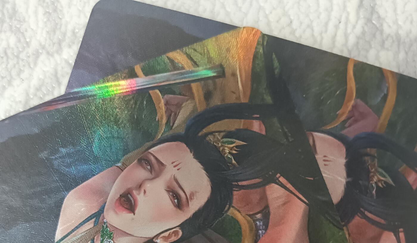 花开卡拍第42期（10月12号周日截拍，品控勿拍!!!拍品不寄存，运费5元，自制卡难免瑕疵，可能存在轻微撞角爆边等出厂瑕疵，品控介意勿拍！） 嘎嘎鸭艺术对卡 黄子晴02 彩闪2张