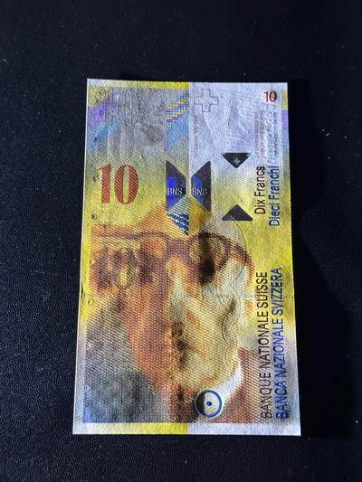 《外钞收藏家》第五百七十四期（精选场）（本平台长期征集拍品、欢迎藏友们联系合作） 2008年瑞士人像竖版10法郎 全新UNC 无47靓号 朦胧号