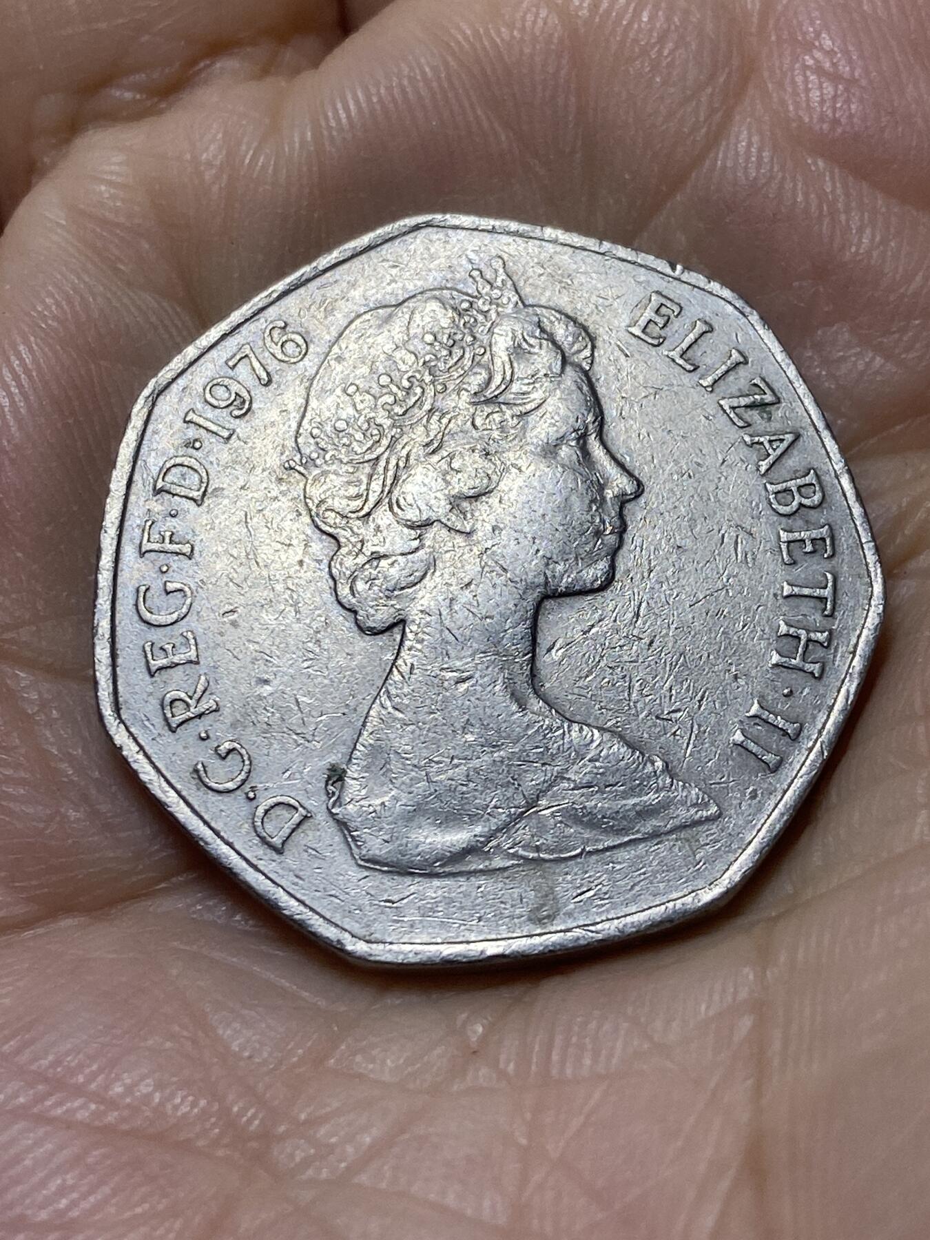 2025年第一百零七场(总第一百三十三场）外国好品散币(免佣金) 英国🇬🇧1976年50新便士(伊丽莎白二世中年花冠，十进制第一版)