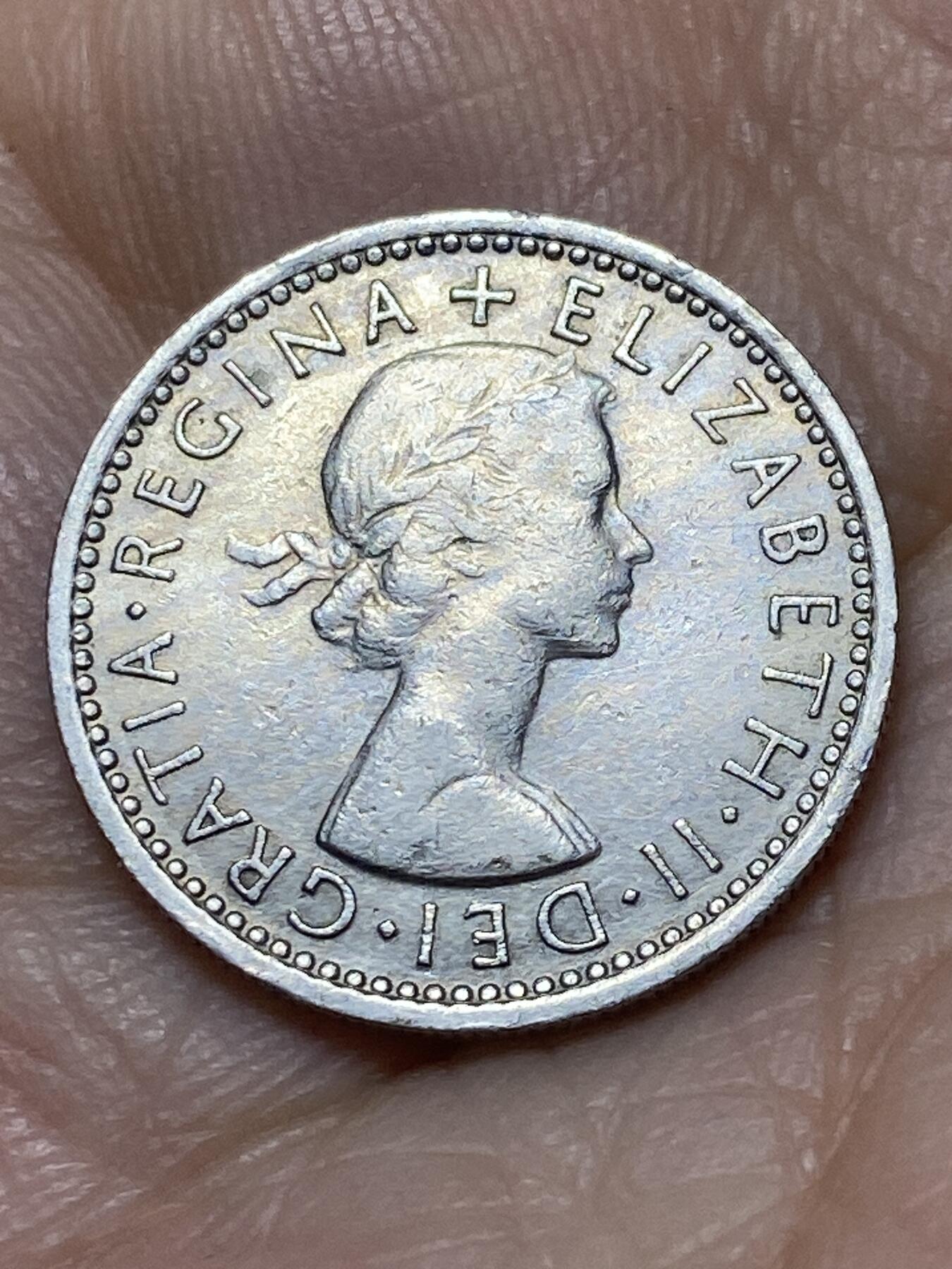 2025年第一百零七场(总第一百三十三场）外国好品散币(免佣金) 英国🇬🇧1964年6便士(伊丽莎白二世青年桂冠第二版)