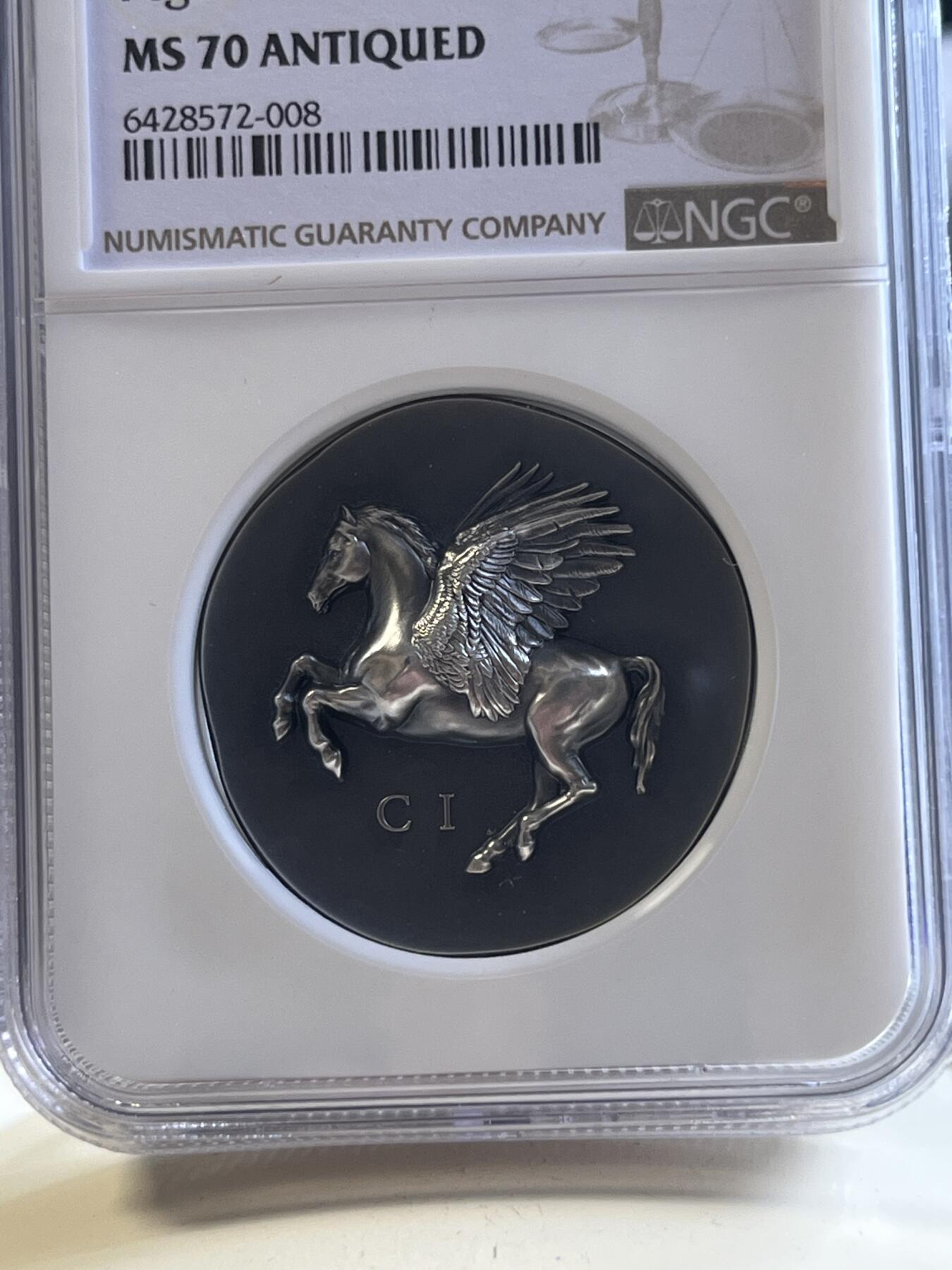 第177期拍卖【长期征集拍品】 NGC-MS70 ANTIQUED 库克2022年发行古希腊货币3（超高浮雕飞马设计）仿古银币（CIT重现千年历史货币复刻：1盎司克重，999纯银，33MM，限量999枚，盒证齐全）