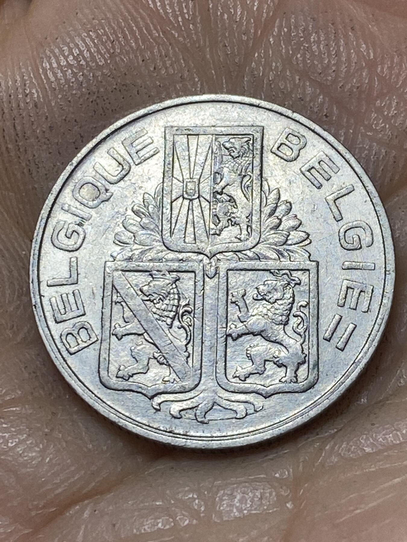 2025年第一百零七场(总第一百三十三场）外国好品散币(免佣金) 比利时🇧🇪1939年1法郎(利奥波德三世时期，左法语右荷语版)