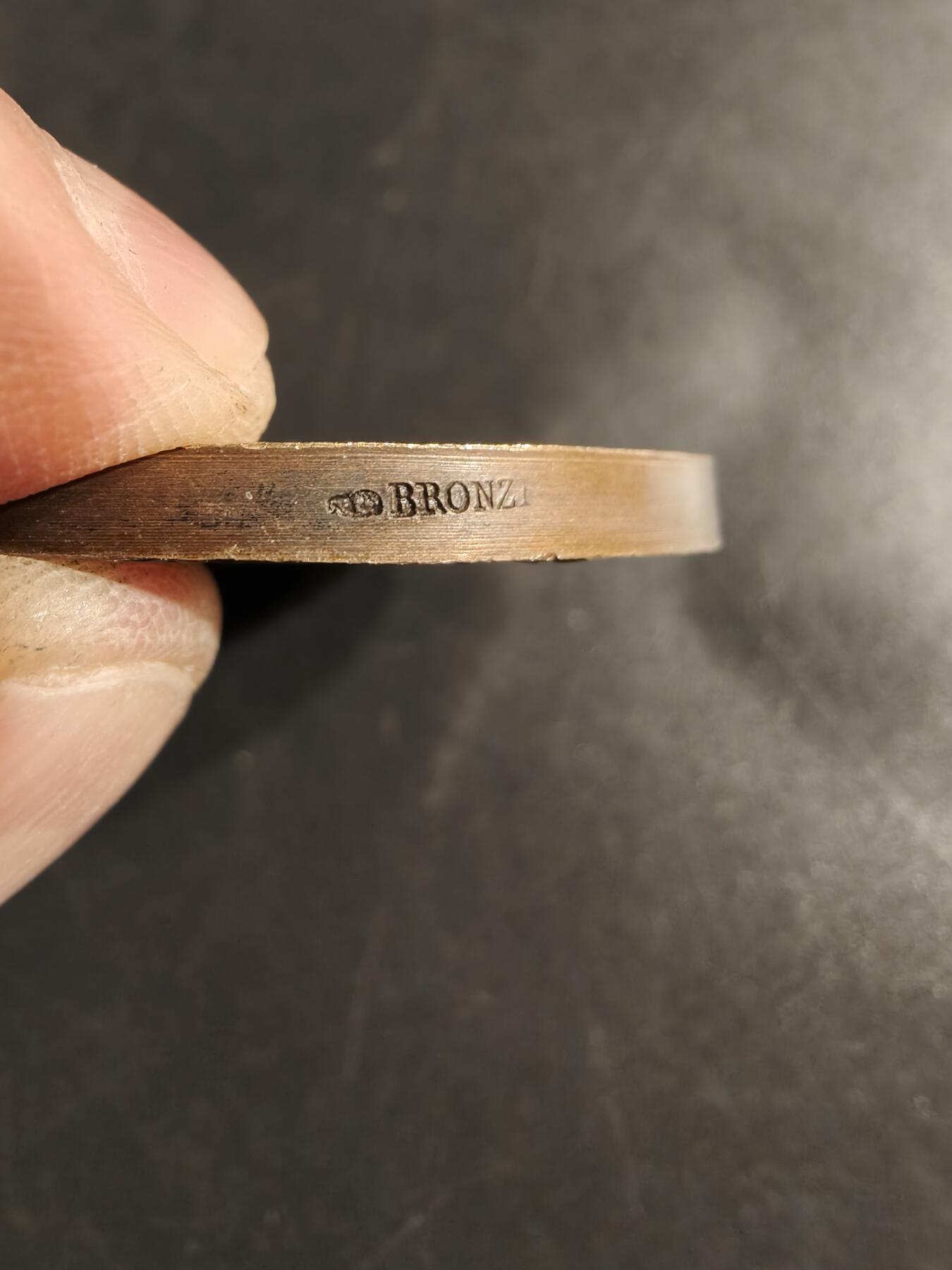 老王徽章第155期 法国农业协会大铜章     名家皮列作品    直径50mm.   重量63.8g