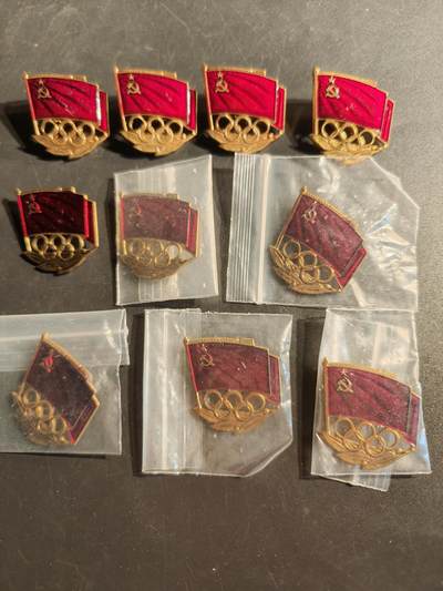 老王徽章第155期 - 苏联1980年莫斯科奥运会代表团成员证章     10枚一组