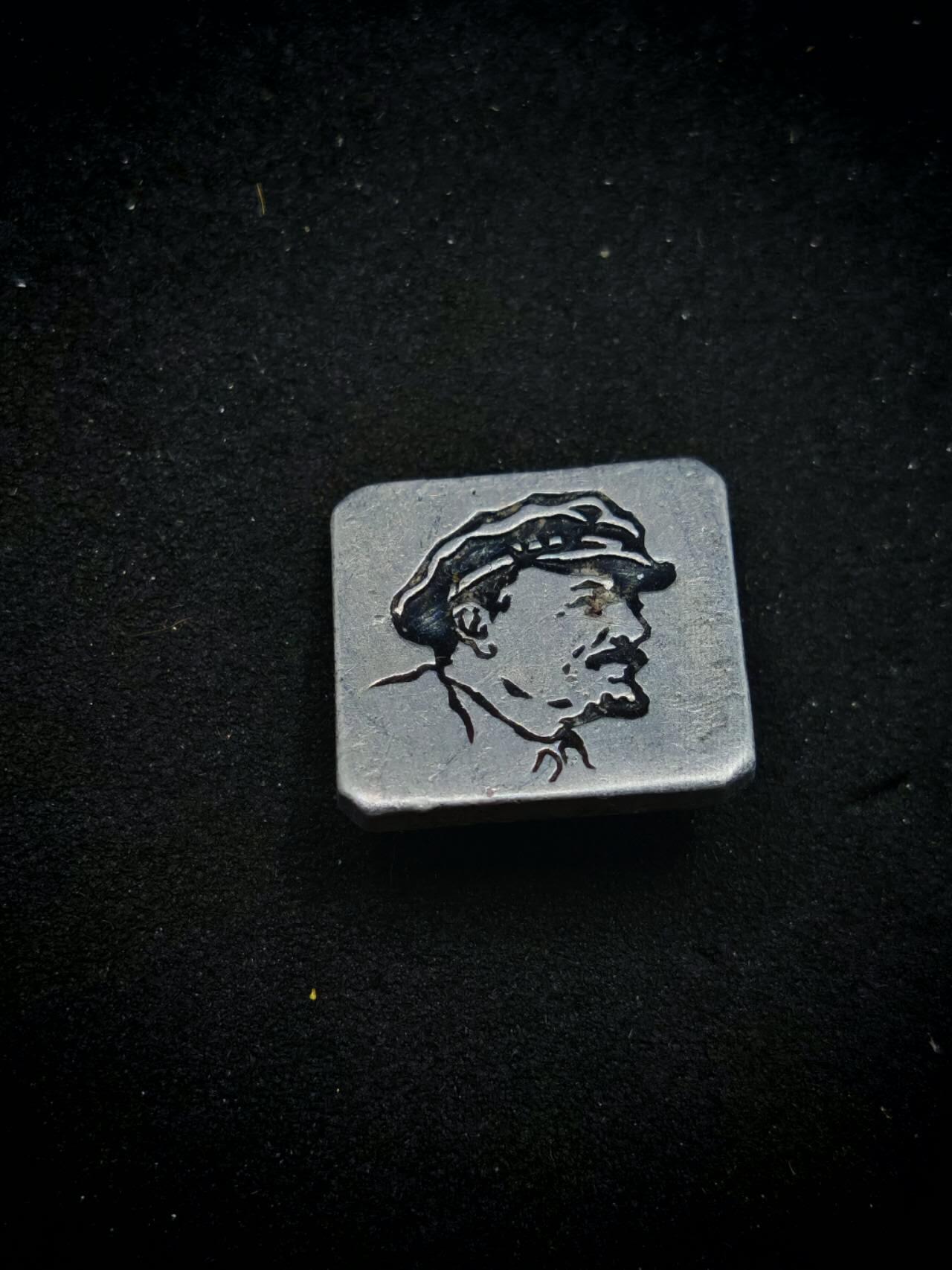 凯旋世界勋赏（第19期）（欢迎送拍）（对拍品有疑问请询问客服，不接受到手刀，出价默认拍品品相。请认真阅读拍卖规则！出价默认已认可！）（收到货请录制开箱视频，无视频概不处理问题。） 列宁像章