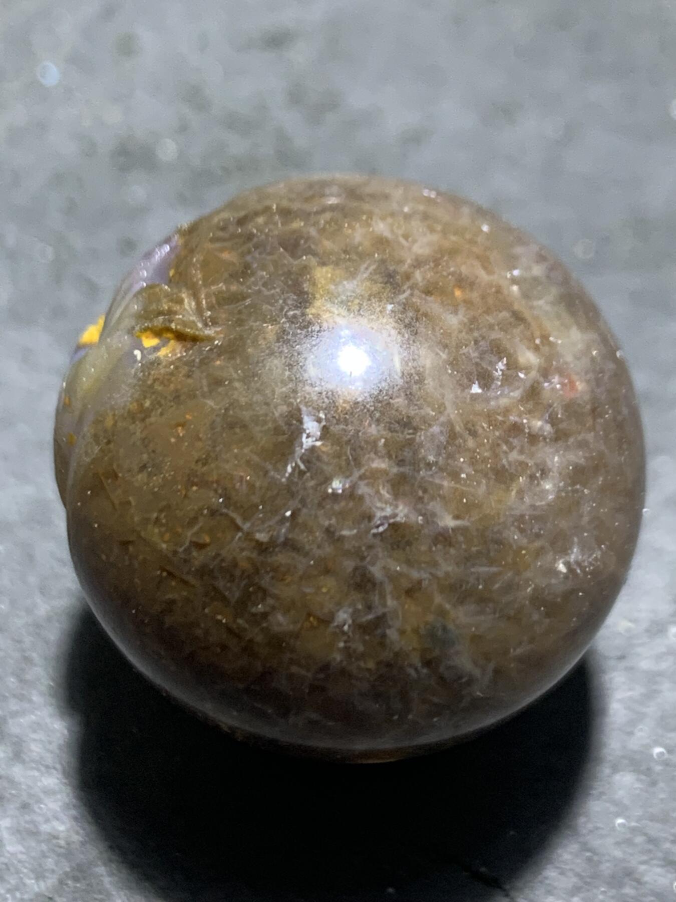 精美亚光冰飘糖心料战国红玛瑙手工巧雕富贵有余圆珠一个，