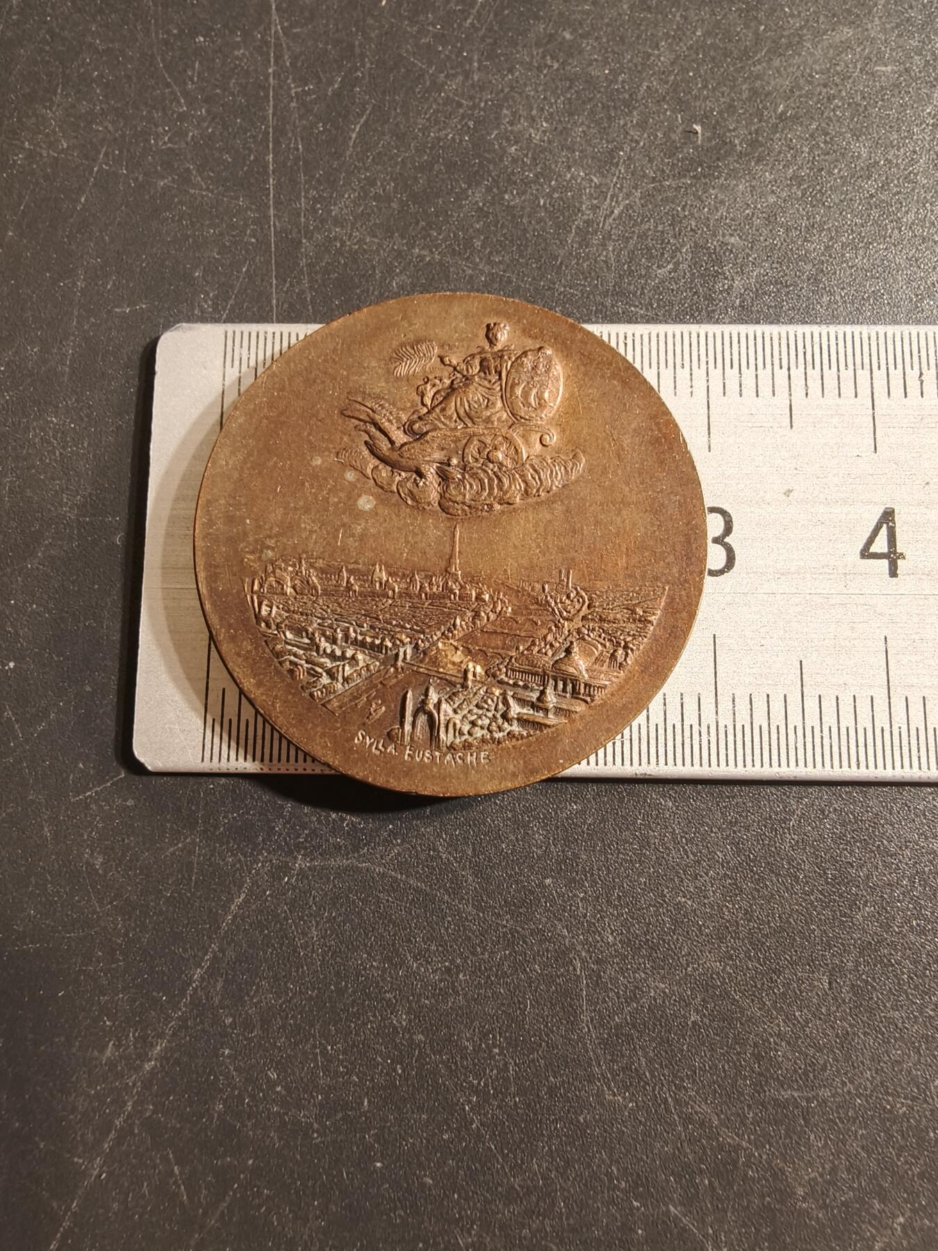老王徽章第155期 法国1900巴黎世博会致谢宾客大铜章    直径29mm.   重量12.2g