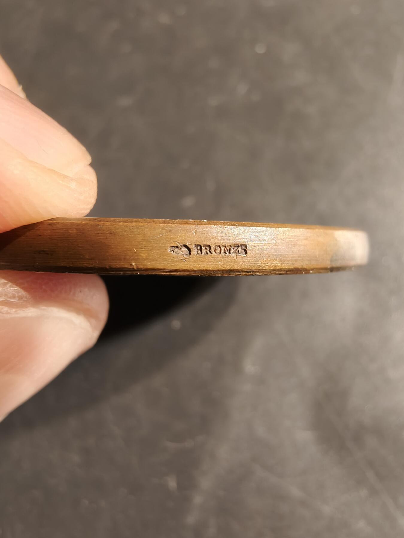 老王徽章第155期 法国多尔多农业促进协会大铜章    直径50mm.   重量72.4g