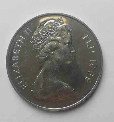 巨藏钱币第四期10月13号20点开拍 斐济1969年1元大镍币38.5mm