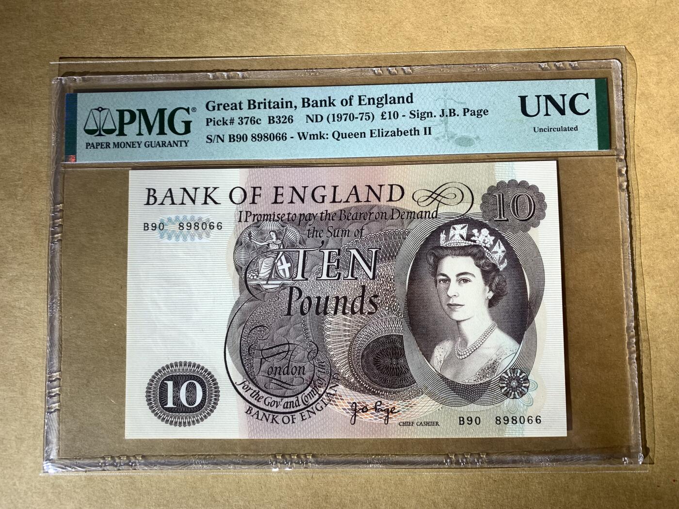 【礼羽收藏】🌏世界钱币拍卖第106期 拍卖延长30分钟 20:00开始 【B90 898066】全新UNC 1961年英国C序列10镑纸币 女王钞 无3457尾066 圆圆倒置号 非常少见