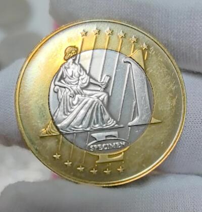 外国优质纪念币银币，周六晚上九点倒数截拍，满百包邮，可寄存半年，喜欢朋友微信扫描二维码可直接参拍 德国1997年1E样币，厚版