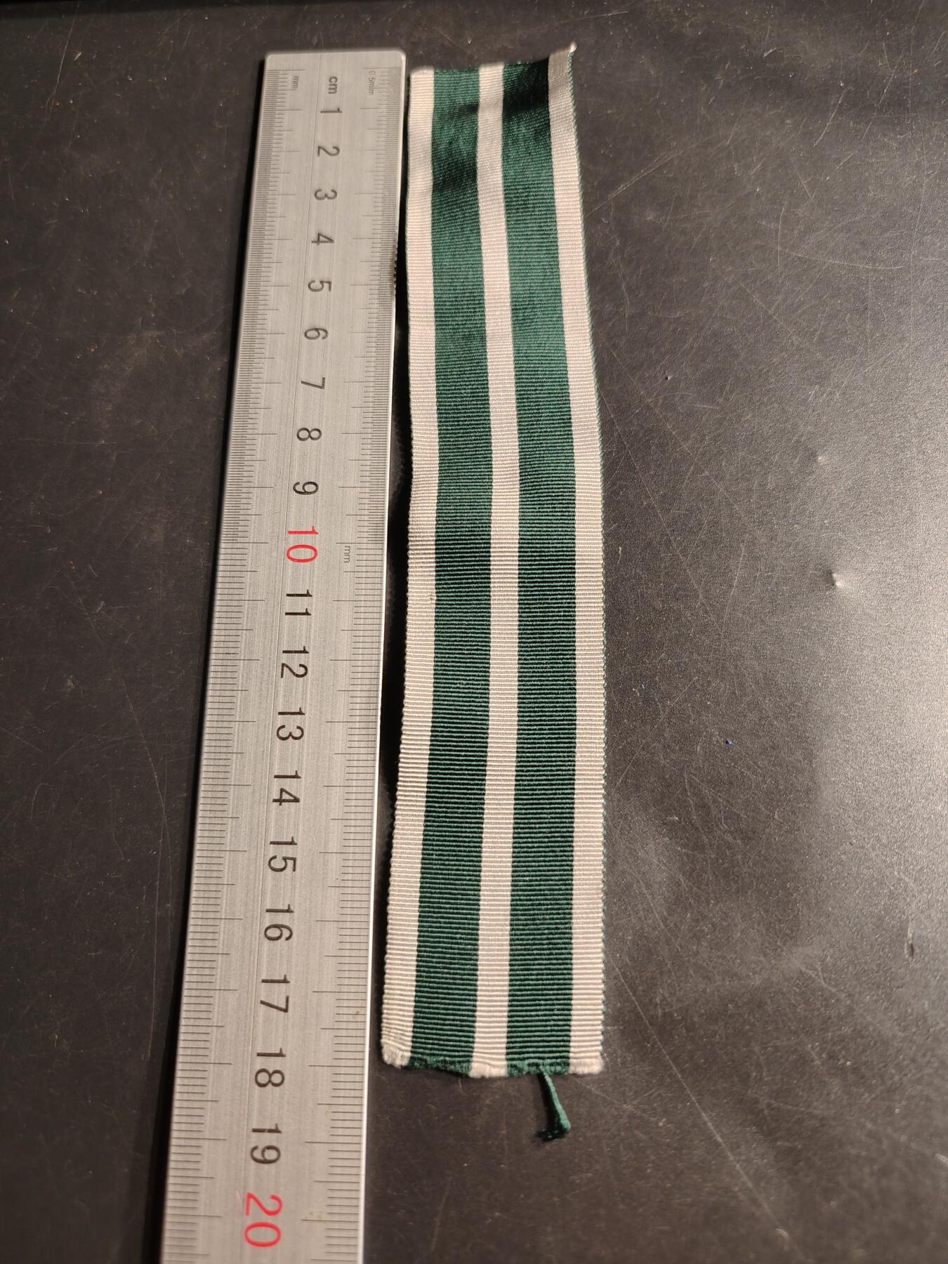 老王徽章第155期 英国皇家海军预备役长期服役奖章绶带     18cm