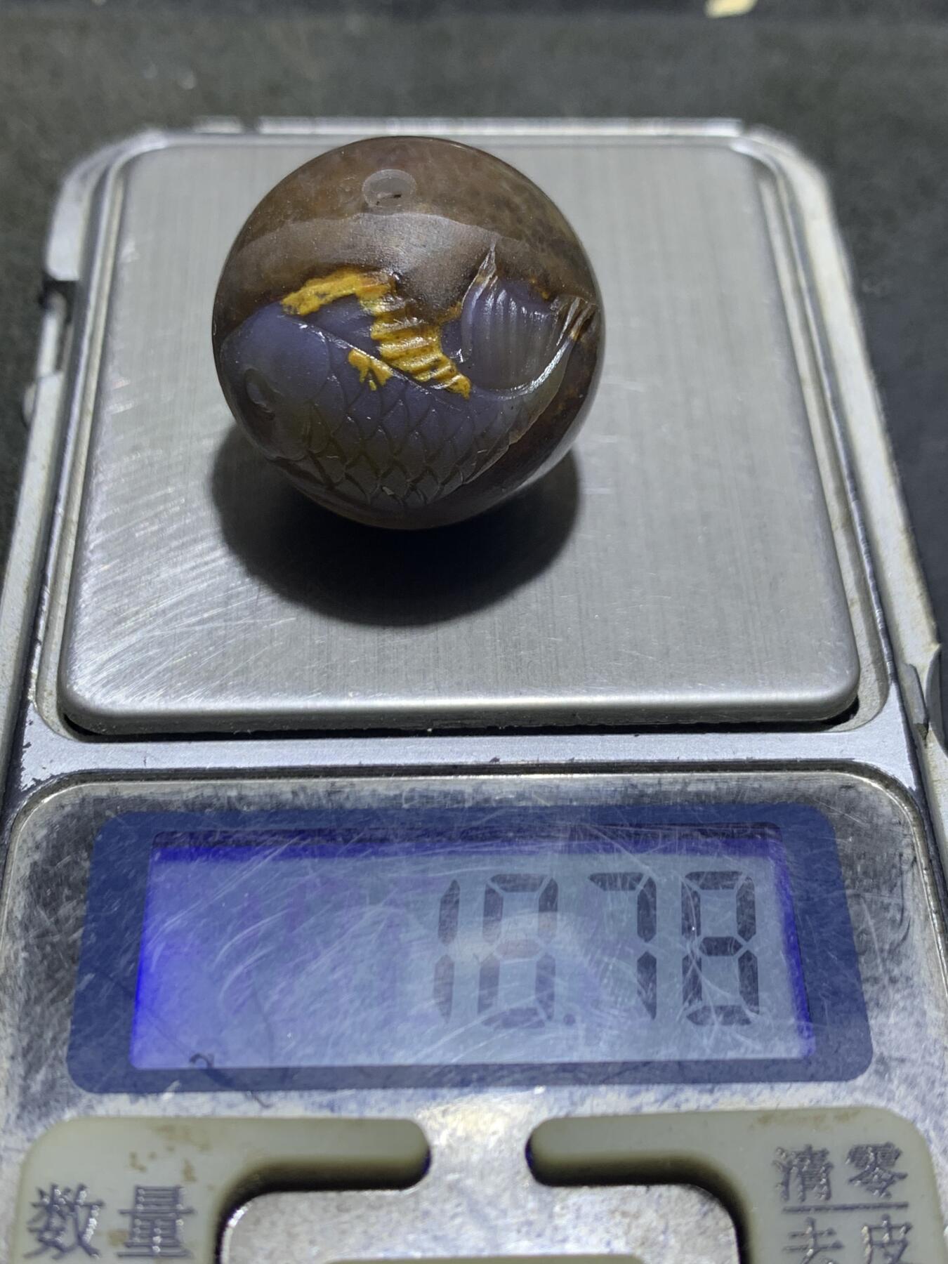 精美亚光冰飘糖心料战国红玛瑙手工巧雕富贵有余圆珠一个，