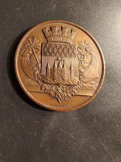 老王徽章第155期 - 法国1892年波尔多猎犬竞赛大铜章     直径50mm.   重量62.9g