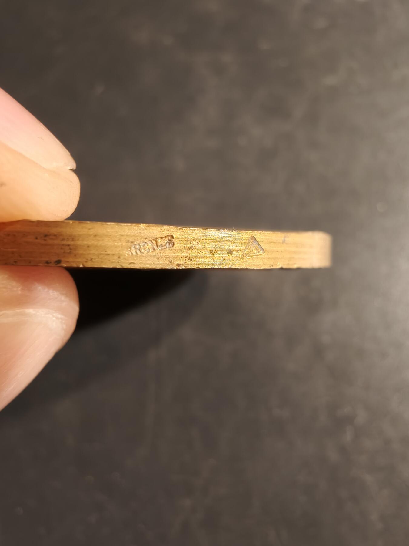 老王徽章第155期 法国网球运动镀金大铜章    直径50mm.   重量53.4g