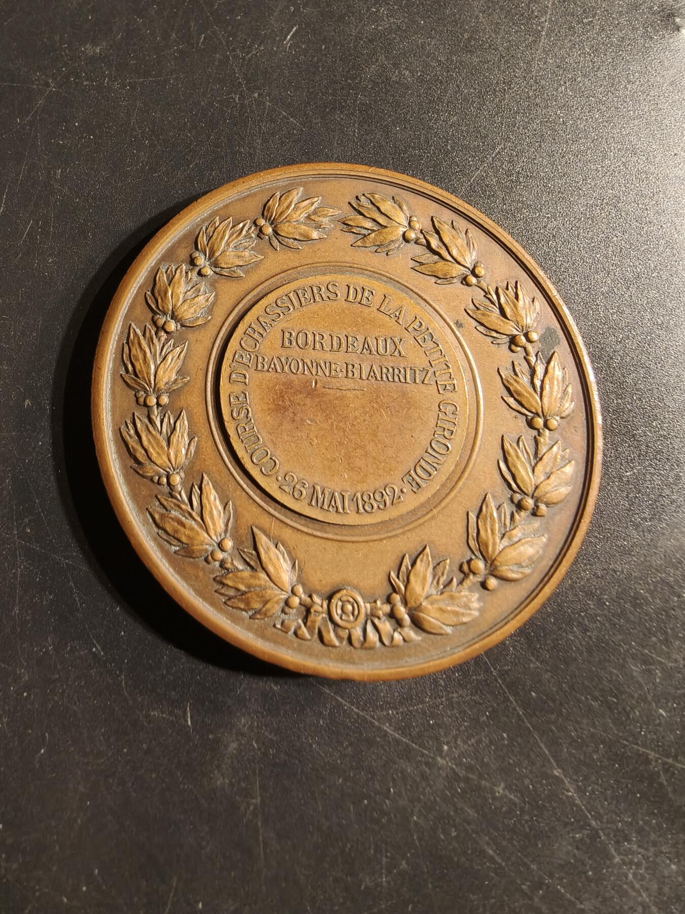 老王徽章第155期 法国1892年波尔多猎犬竞赛大铜章     直径50mm.   重量62.9g