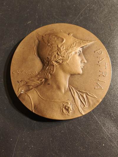 老王徽章第155期 - 法国战争中的士兵大铜章    名家Rivet作品    直径50mm.   重量66.7g