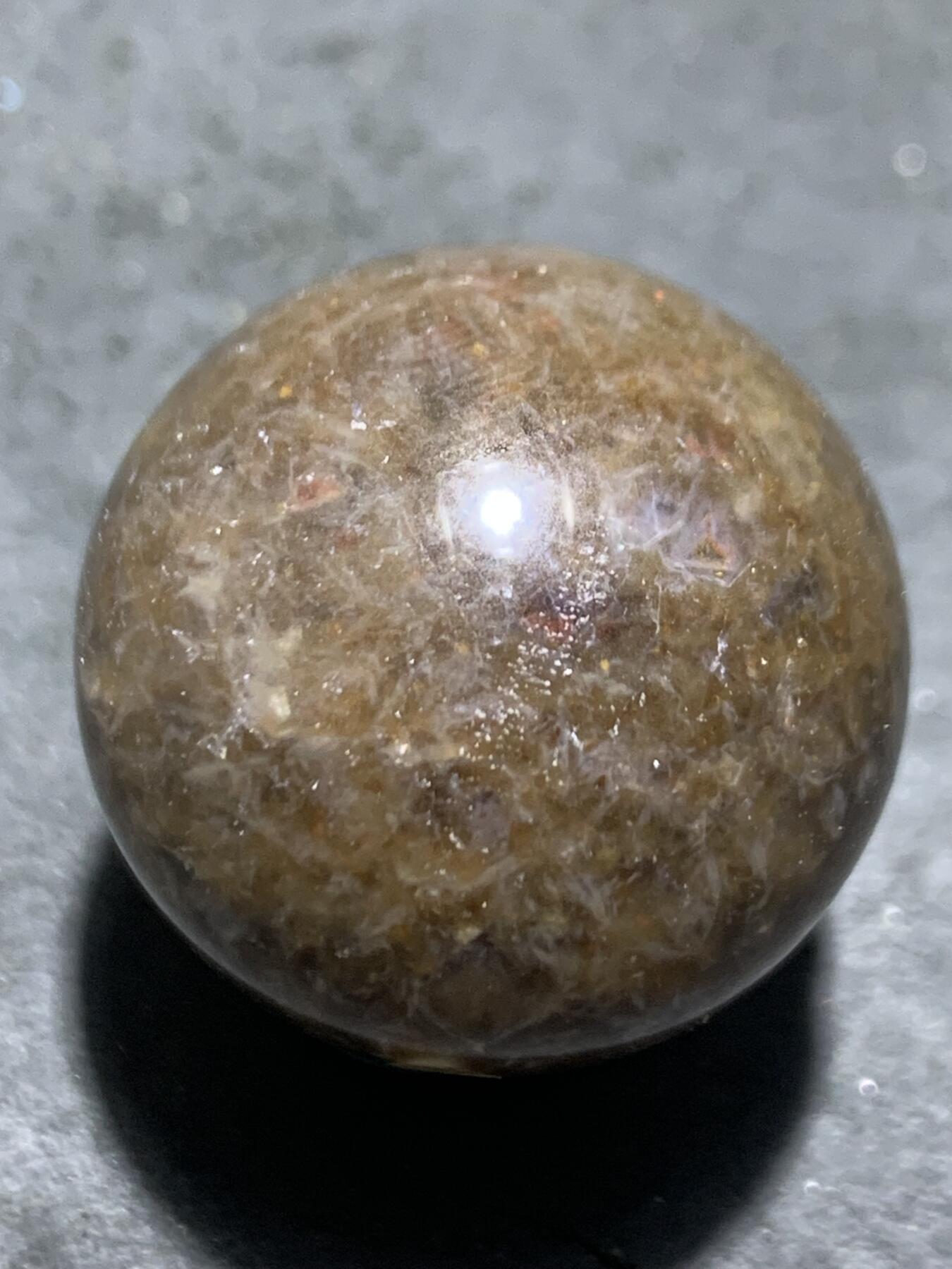 精美亚光冰飘糖心料战国红玛瑙手工巧雕富贵有余圆珠一个，