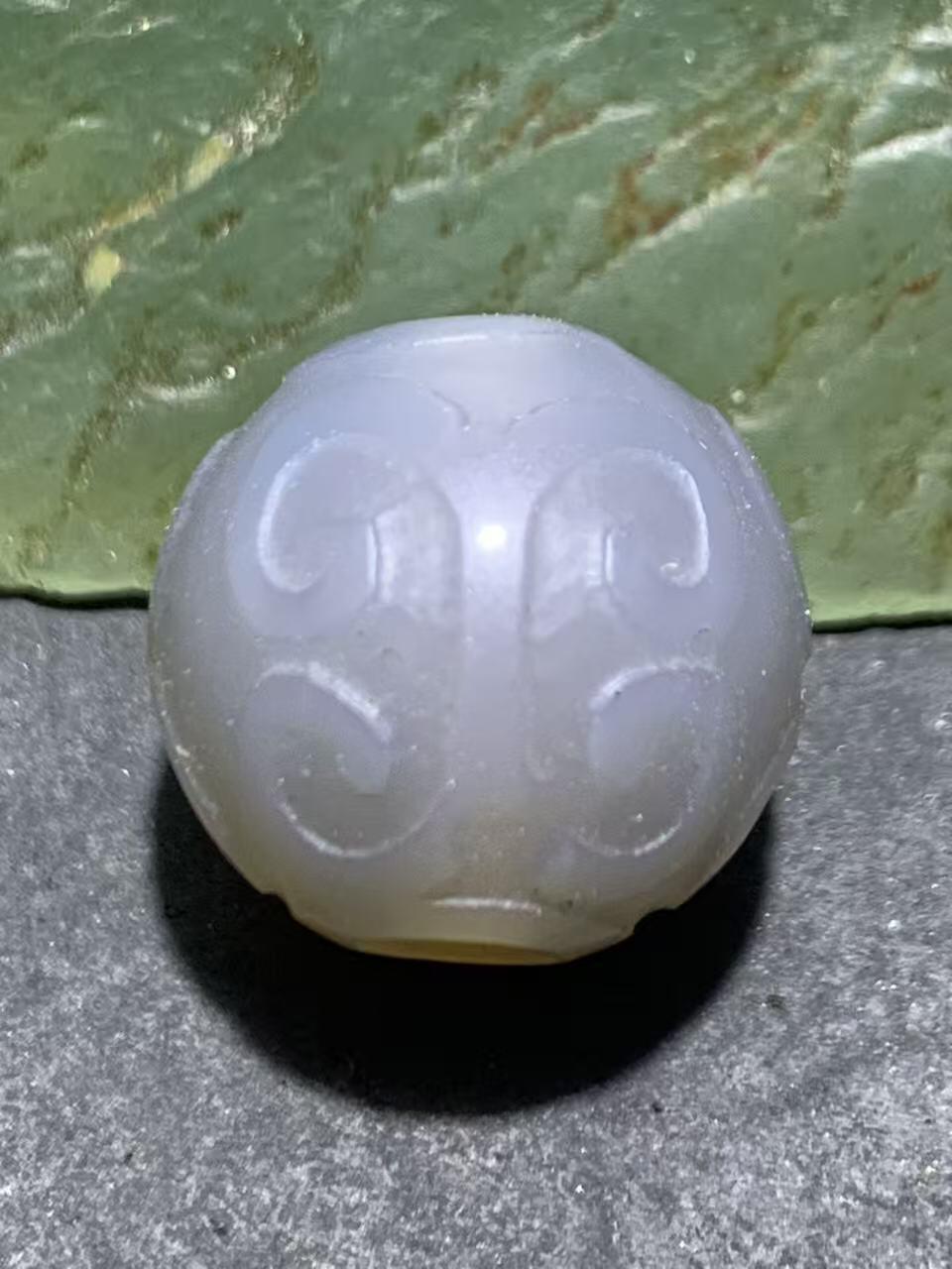 精美高玉化灰色玛瑙雕刻回纹珠（云纹珠）一颗，
