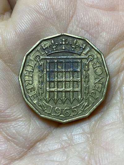 2025年第一百零八场(总第一百三十四场）外国好品散币(免佣金) - 英国🇬🇧1965年3便士(伊丽莎白二世青年桂冠第二版)