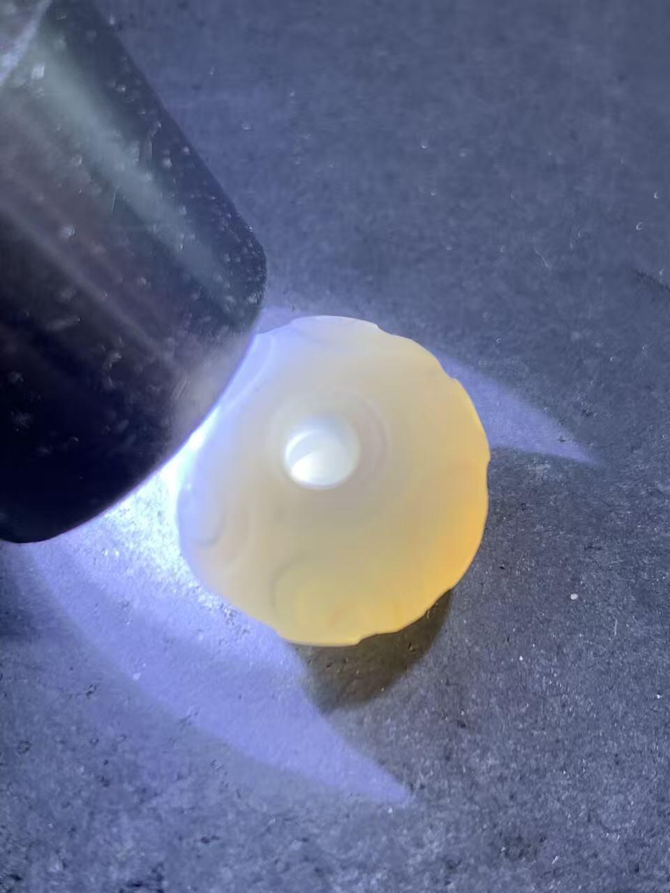 精美高玉化灰色玛瑙雕刻回纹珠（云纹珠）一颗，