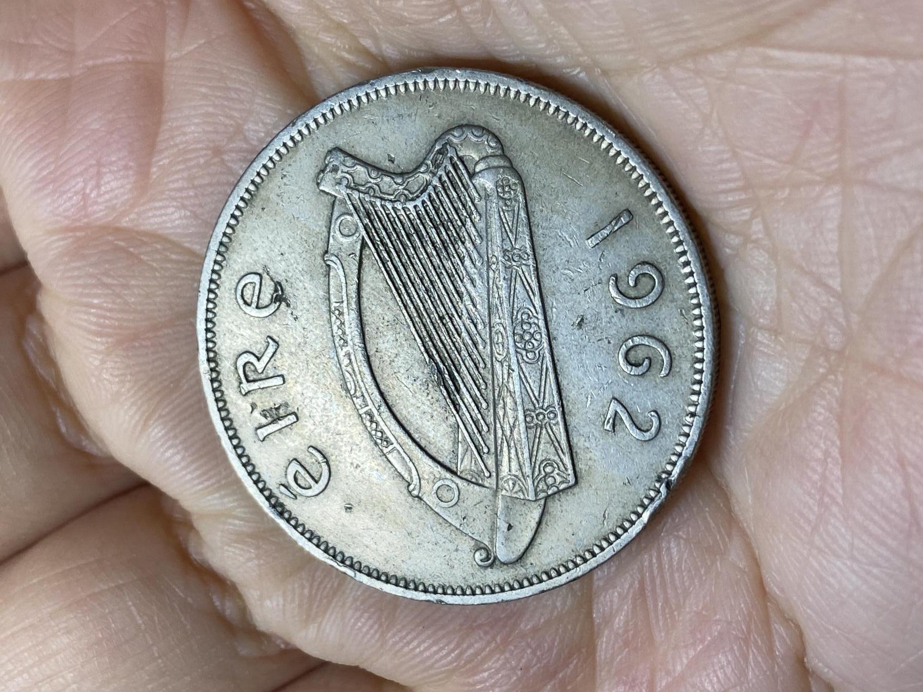 2025年第一百零八场(总第一百三十四场）外国好品散币(免佣金) 爱尔兰🇮🇪1962年半克朗(等值2先令6便士，共和国时期第一套第二版)