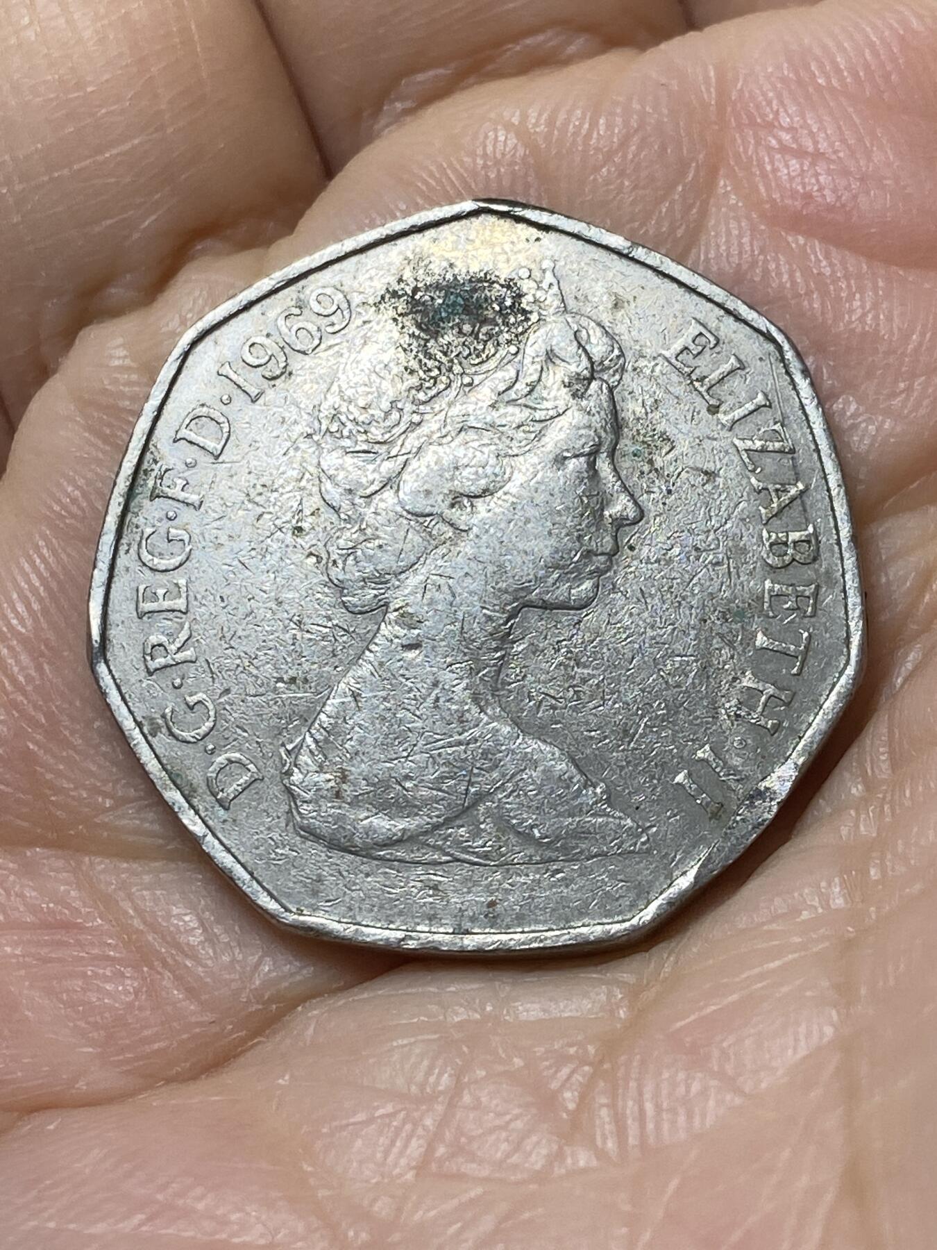 2025年第一百零八场(总第一百三十四场）外国好品散币(免佣金) 英国🇬🇧1969年50新便士(伊丽莎白二世中年花冠，十进制第一版首发年)