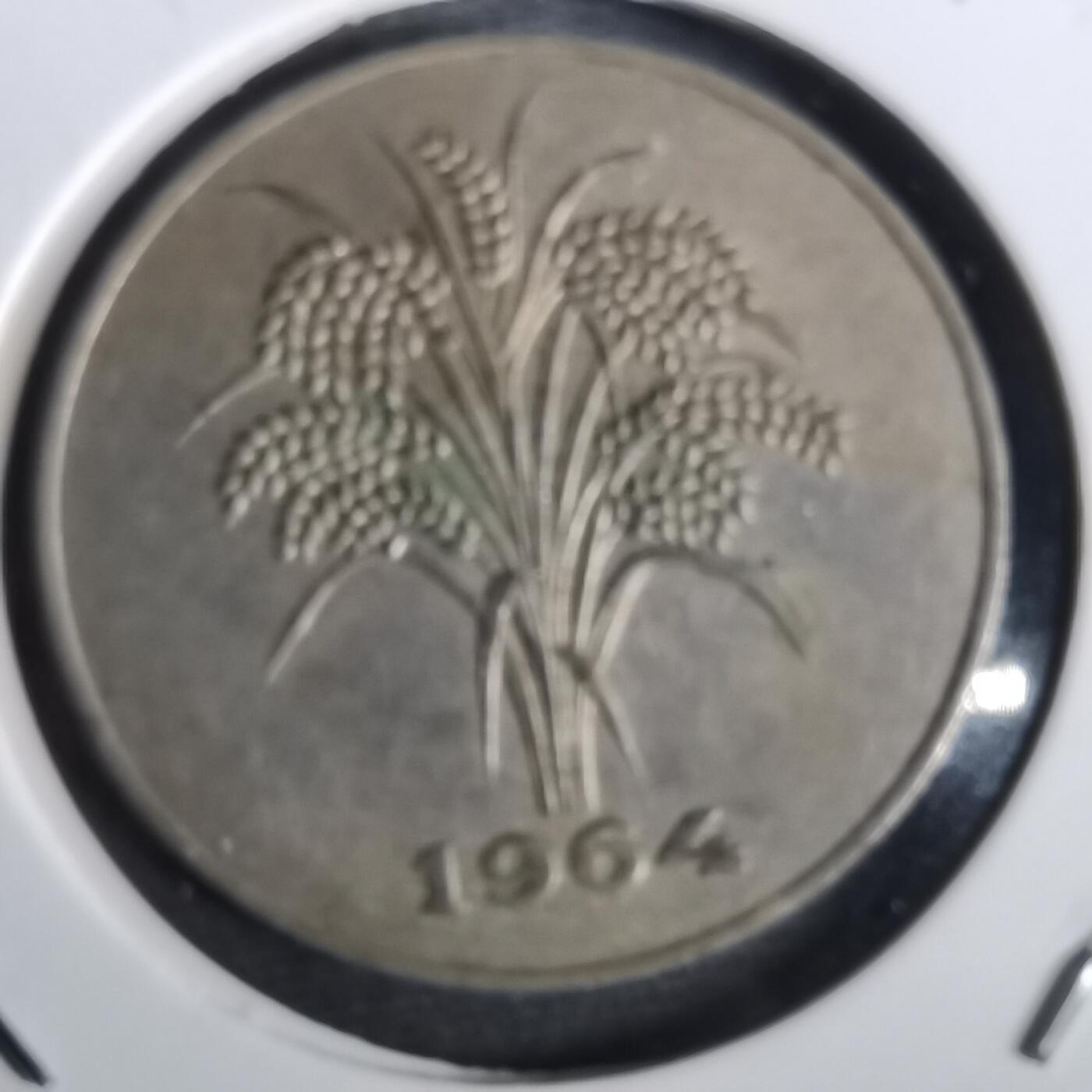 沼泽如烟--第871场 越南1964年10盾
