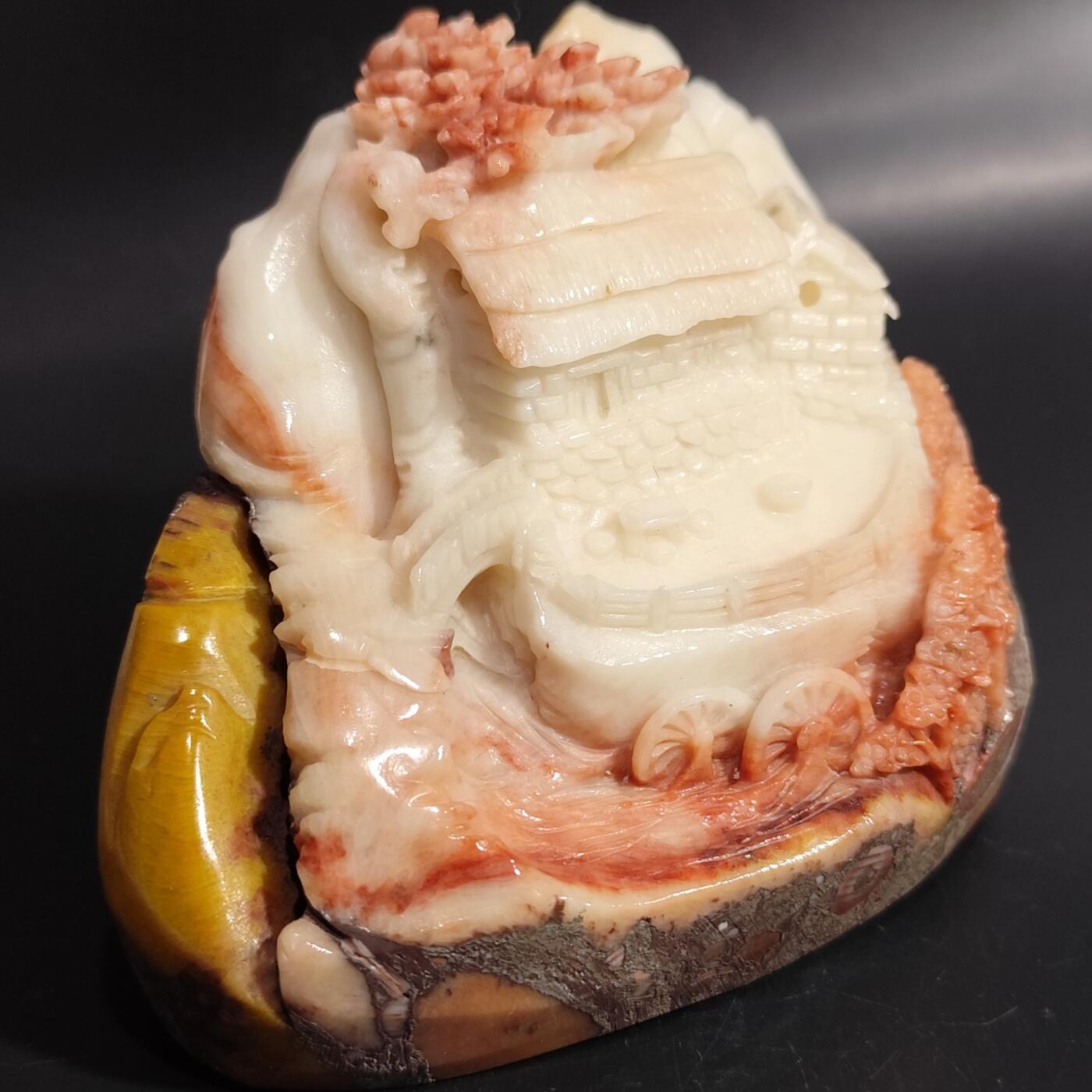 希腊罗马丝路打制币化石【中外钱币放漏】专场！陆小鱼的钱币仓，限时拍卖第080场 全玉化珊瑚化石雕刻摆件 手工雕刻 巧雕色彩的变化搭配 由4.5亿年前奥陶纪时期的珊瑚化石雕刻而成 1243g