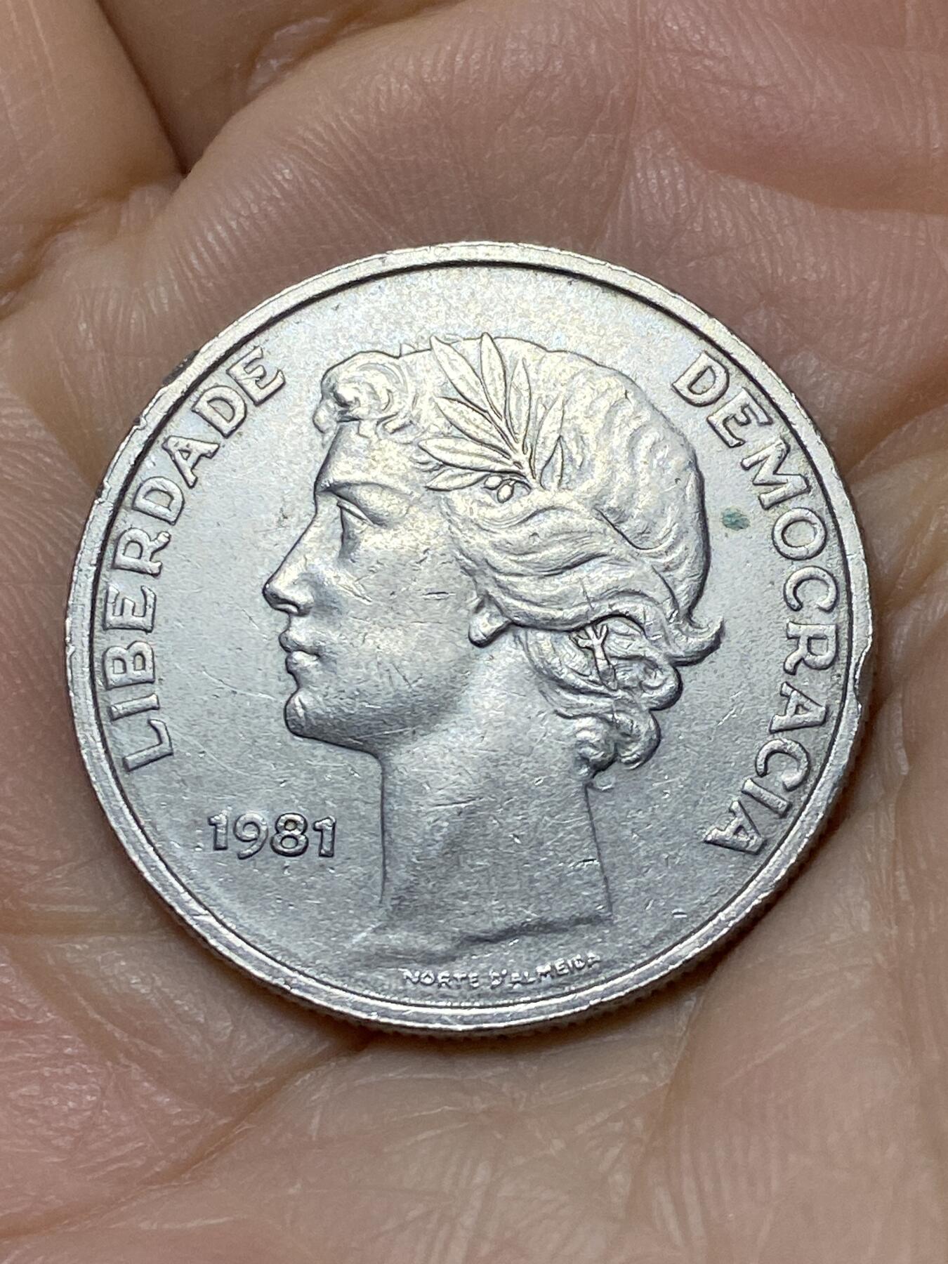 2025年第一百零八场(总第一百三十四场）外国好品散币(免佣金) 葡萄牙🇵🇹1981年25埃斯库多(第五套第二版，大尺寸版)
