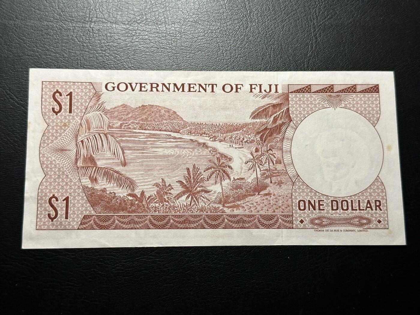 八十八场 斐济1971年戎装女王1$，好品种！au品