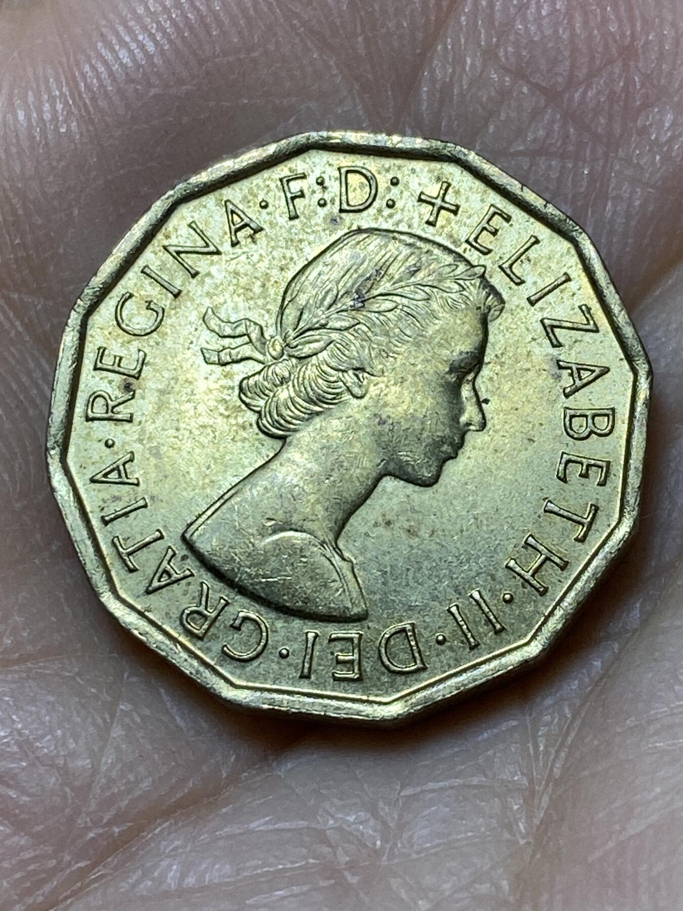 2025年第一百零八场(总第一百三十四场）外国好品散币(免佣金) 英国🇬🇧1967年3便士(伊丽莎白二世青年桂冠第二版，普制币关门年)