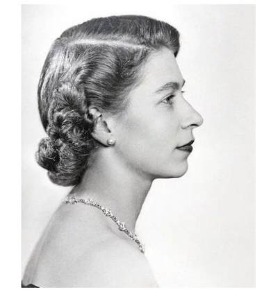 【旋风钱币】10月25日19:00准时开拍 精美欧洲币章、第三帝国钱币、精美项链等 全场包邮 纯手工 马恩岛1975年 伊丽莎白+猞猁珐琅彩镀金高浮雕精制币章吊坠 带银环