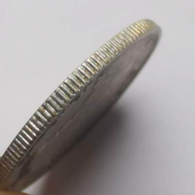 巨藏钱币第四期10月13号20点开拍 英属斐济1935年6便士银币2.9克乔治五世