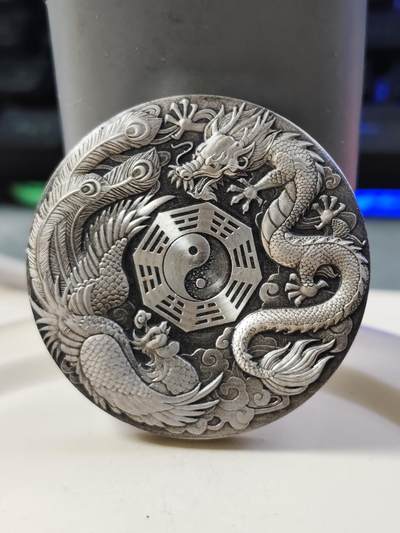 第178期拍卖【长期征集拍品】 - 图瓦卢2019年龙凤阴阳太极八卦仿古2盎司纪念银币，999银，发行888枚，外包装纸盒有破