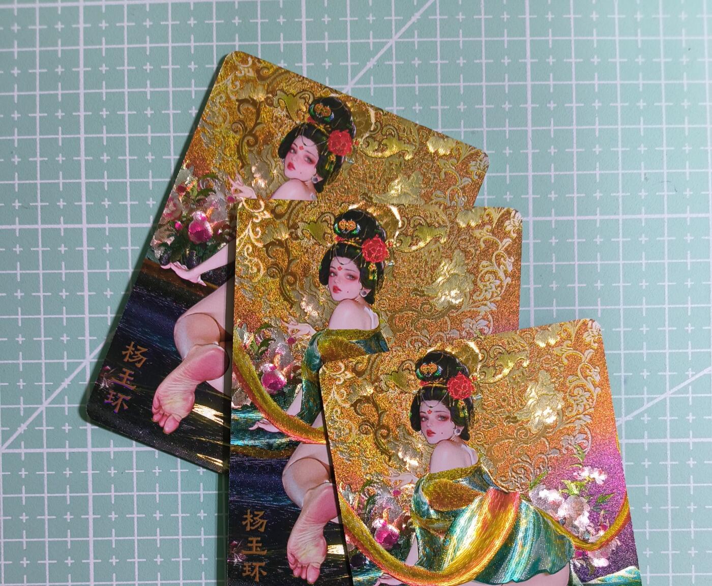 C先生卡牌 第14期 《神州百花谱》《Art系列》《人间传》持续收拍品中... 【粗闪】燎原×罐儿《四大美女》杨玉环 三渐变