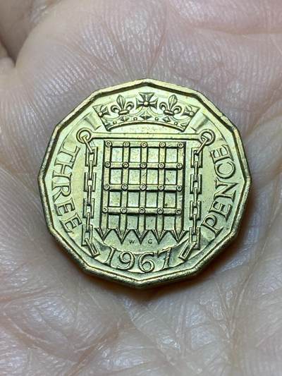 2025年第一百零八场(总第一百三十四场）外国好品散币(免佣金) - 英国🇬🇧1967年3便士(伊丽莎白二世青年桂冠第二版，普制币关门年)
